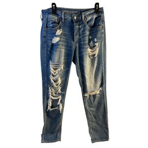 AE American Eagle jeans Tom Girl distressed size 6 reg